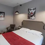 Отель Du Pre 3*