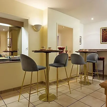 Hotel Du Pre