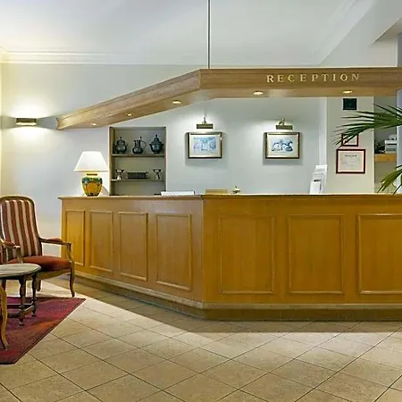 Du Pre Hotel 3*