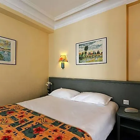Du Pre Hotel 3*